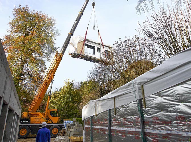 Nos réalisations Dépose des berceaux sur le chantier. France-Maisons-idf