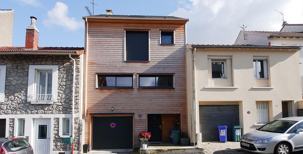 La maison bois en site urbain dense. Conception, construction : FranceMaisons-idf