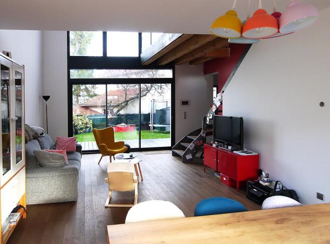 maison de ville Nanterre séjour traversé par la lumière